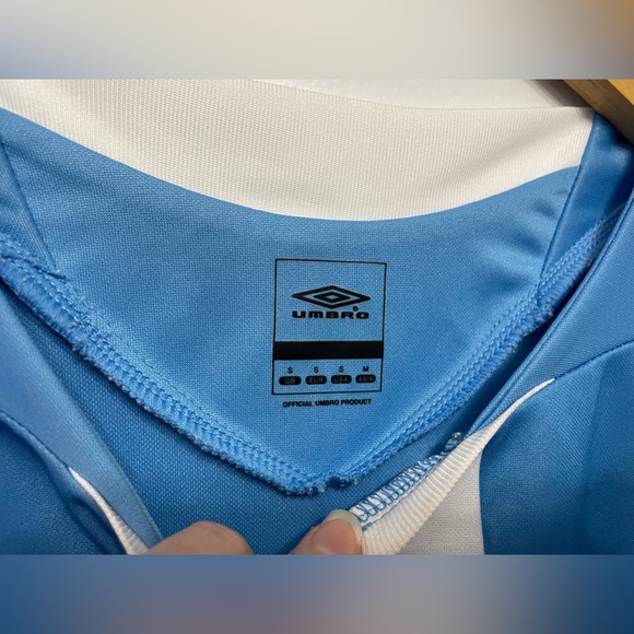 Umbro Striped Jersey - Picture 2 of 9